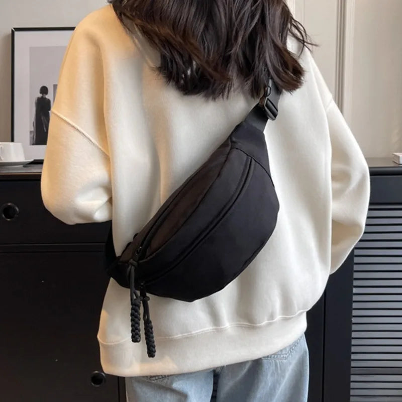 Women's pouch – to be worn on the chest or waist