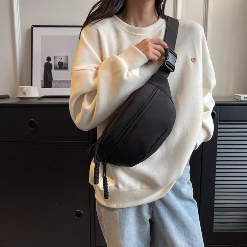 Women's pouch – to be worn on the chest or waist