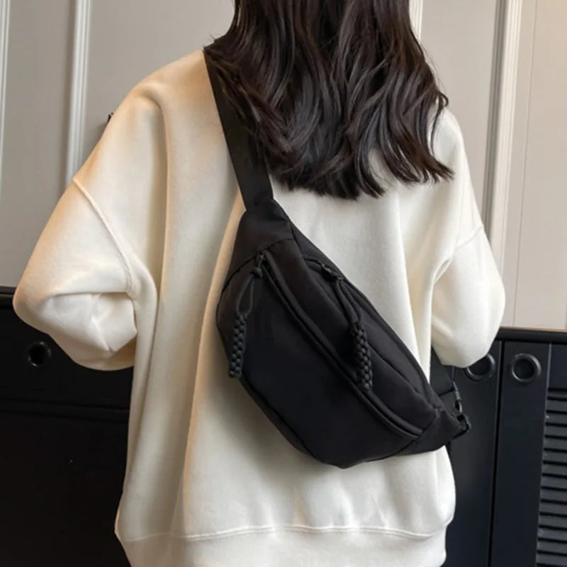 Women's pouch – to be worn on the chest or waist
