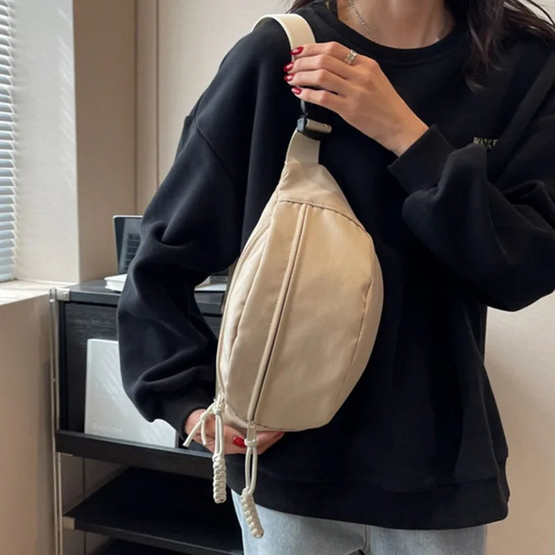 Women's pouch – to be worn on the chest or waist