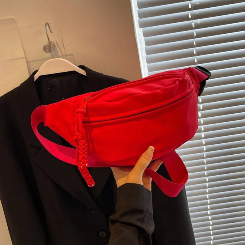 Women's pouch – to be worn on the chest or waist