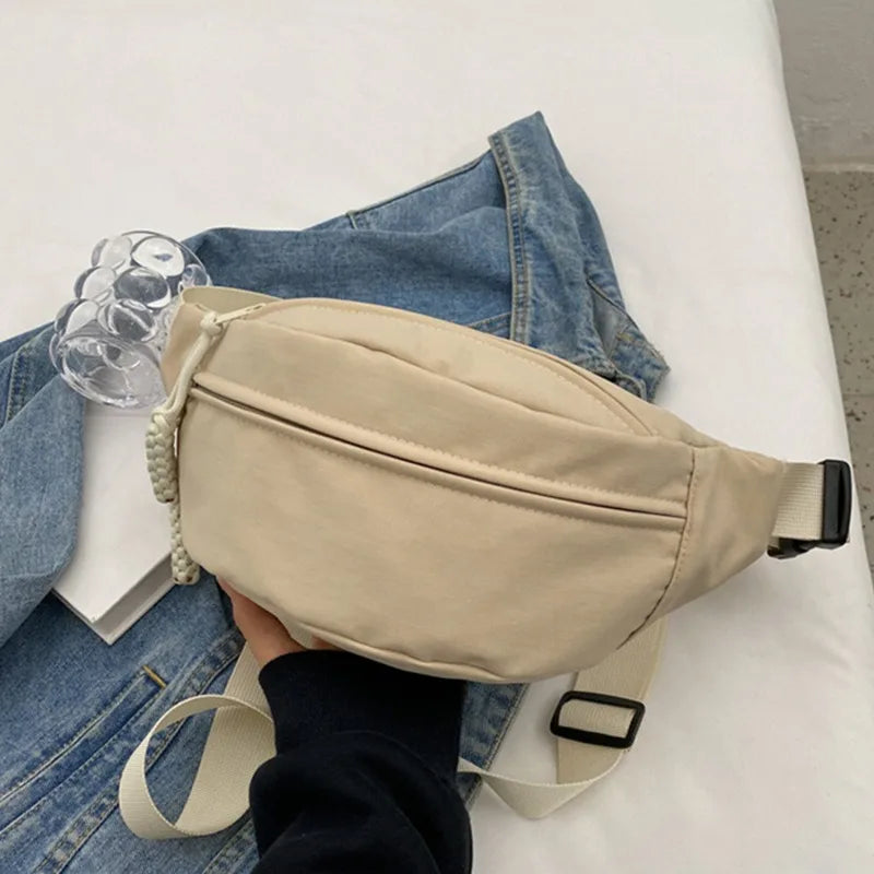 Women's pouch – to be worn on the chest or waist