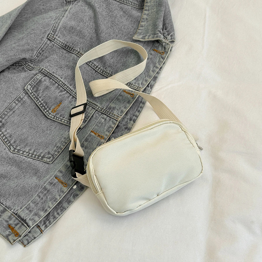 Women's sports pouch – light, comfortable and waterproof